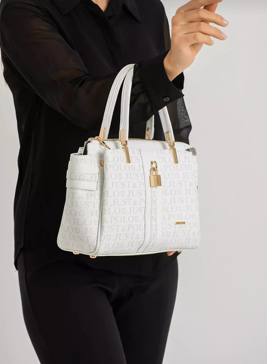 Elegance White Bag with key 2