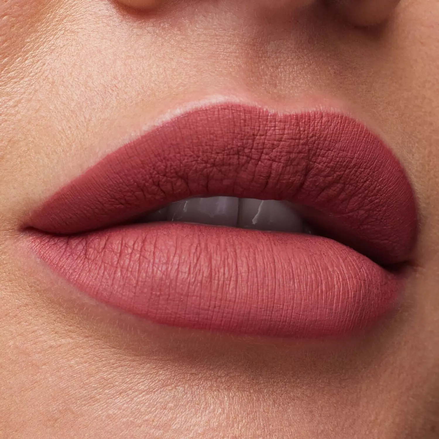 HUDA BEAUTY Liquid Matte Ultra-Comfort Transfer-Proof Lipstick 8
