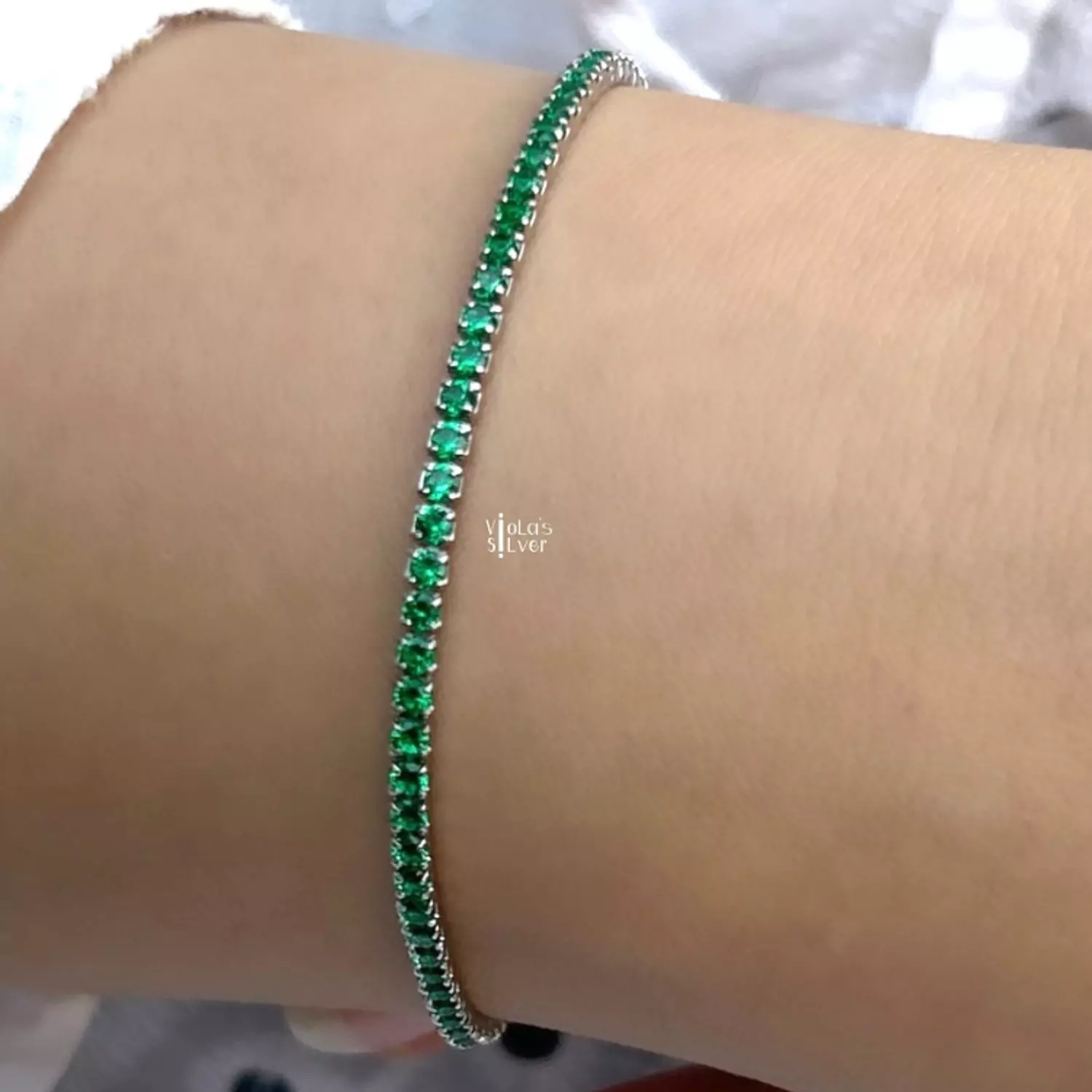 Green tennis bracelet  image