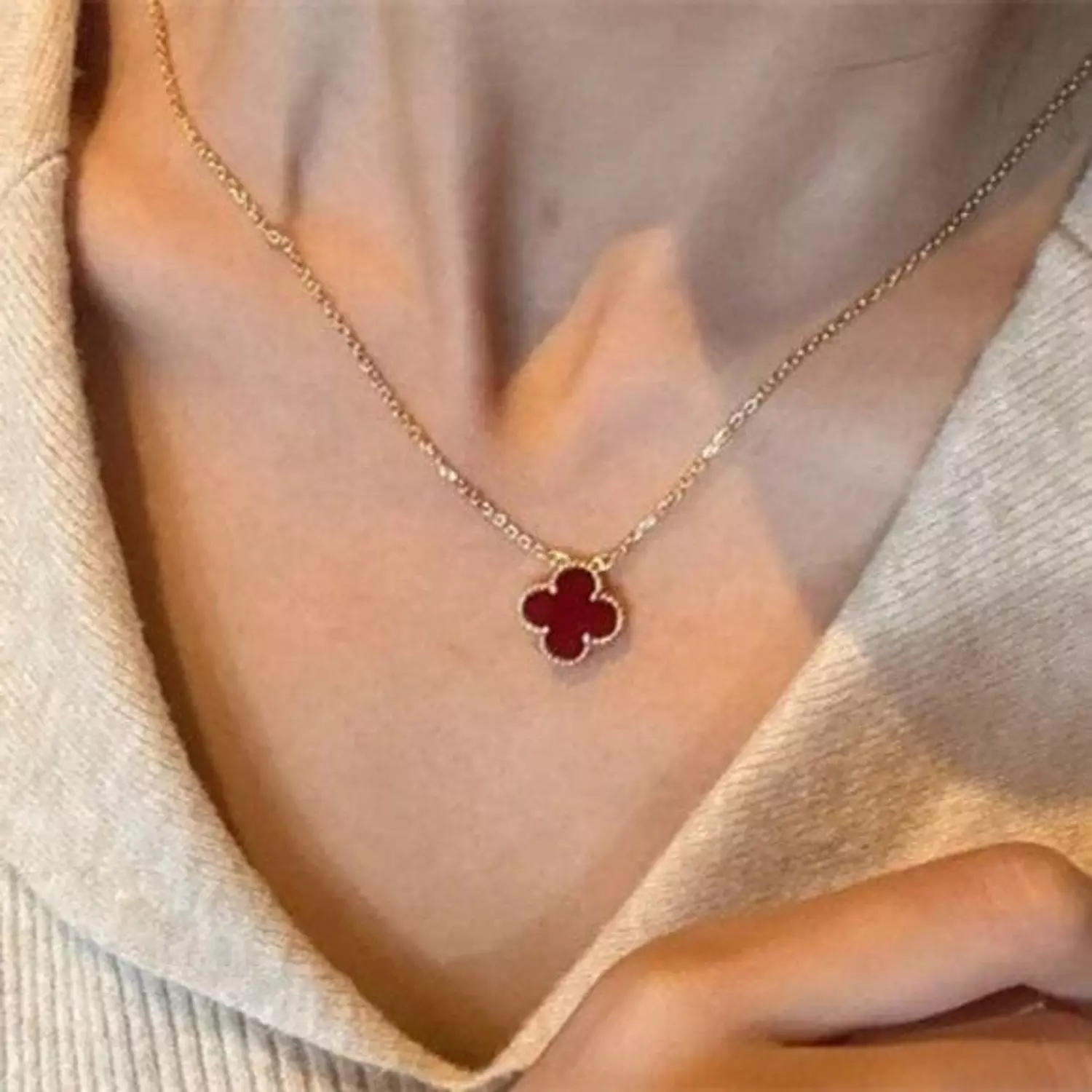 Necklace van cleave II hover image