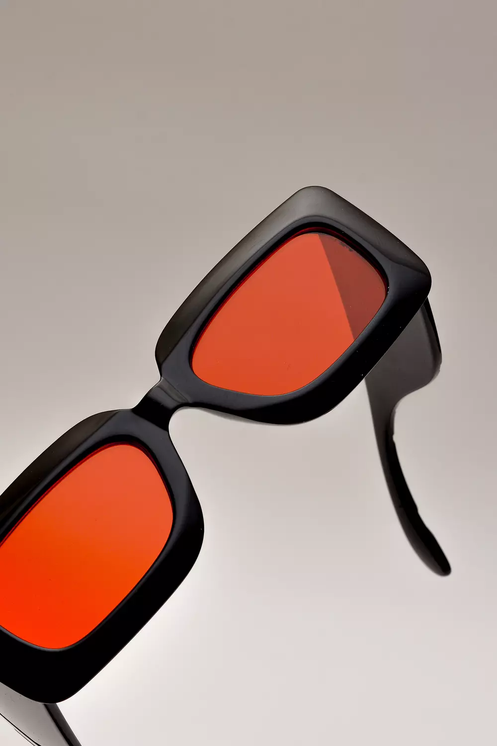 trendy sunglasses image