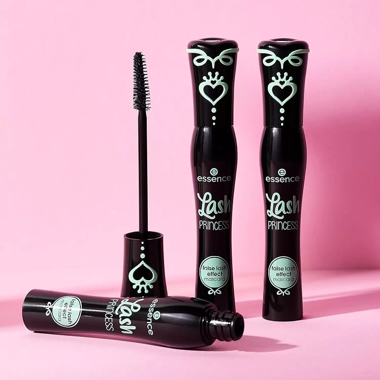 <p><span style="color: #000000">Essence Lash Princess False Lash Effect Mascara – Black</span></p>