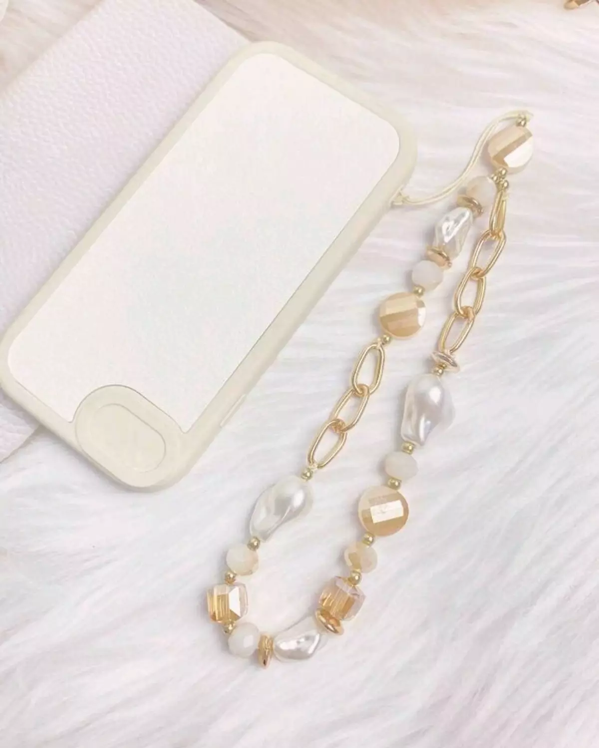 White pearl Mobile Chain 5