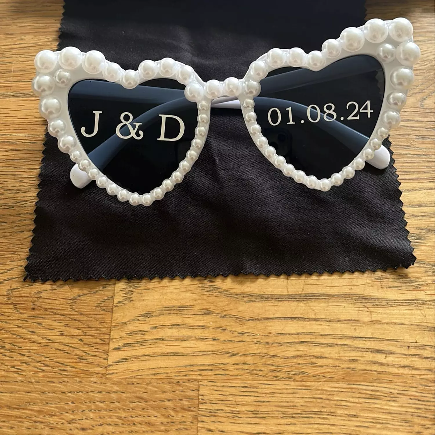 Pearl heart sunglasses 2 image