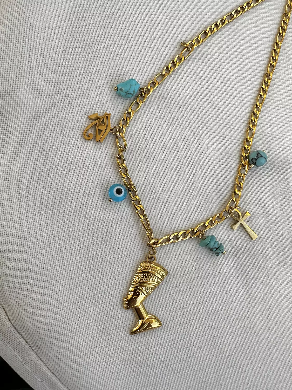 The Queen Necklace  2