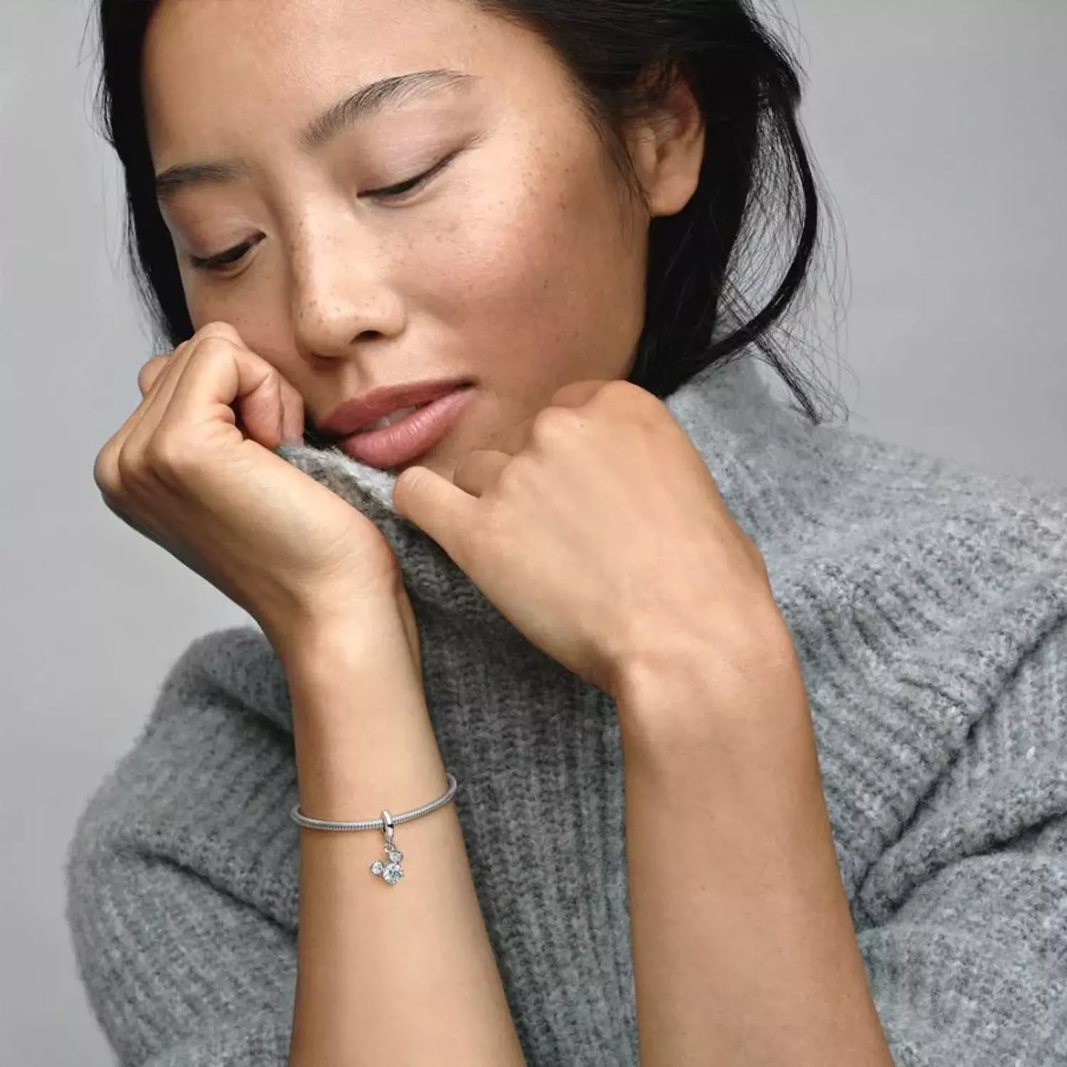 Disney Mickey Mouse Sparkling Head Silhouette Dangle Charm 4