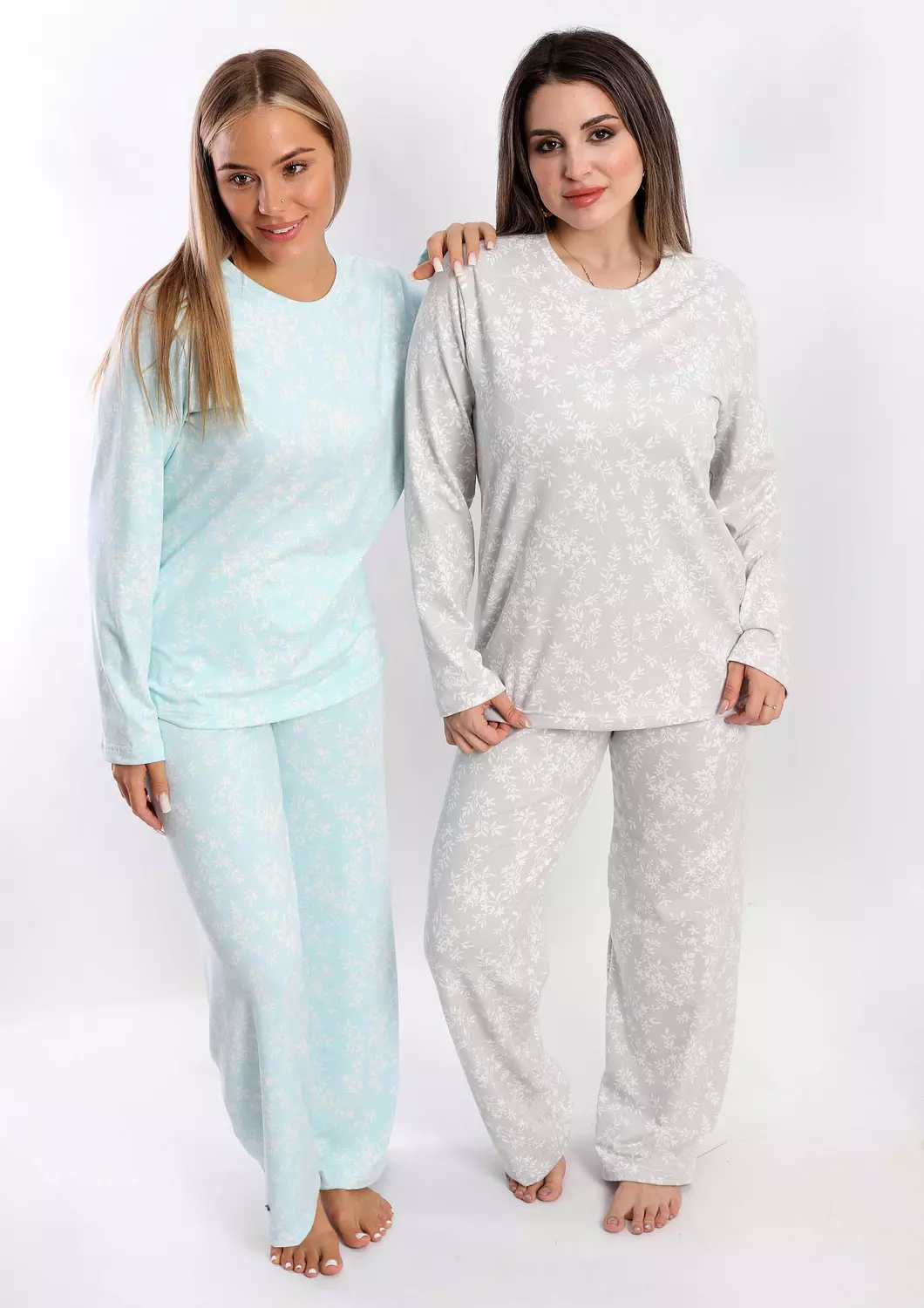 C318 snow tree leaves pajama set image