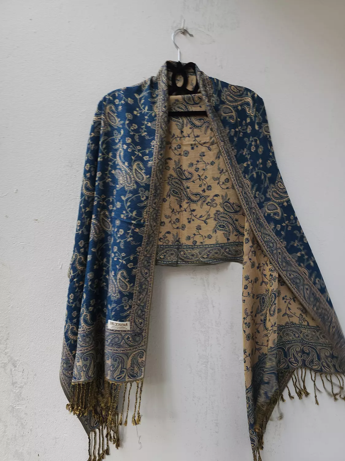 Blue2/beige Pashmina hover image