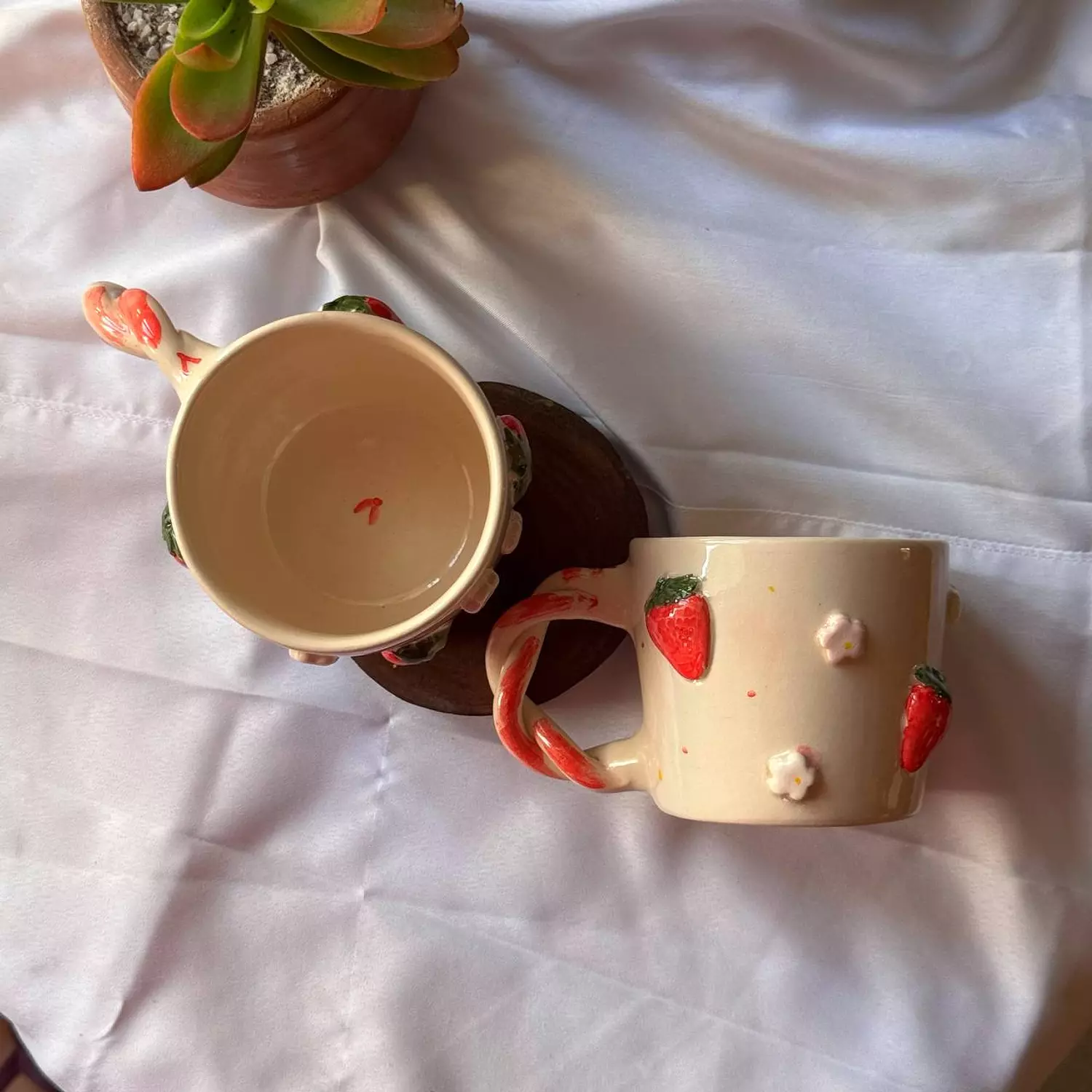 Strawberry fleurie mug 1