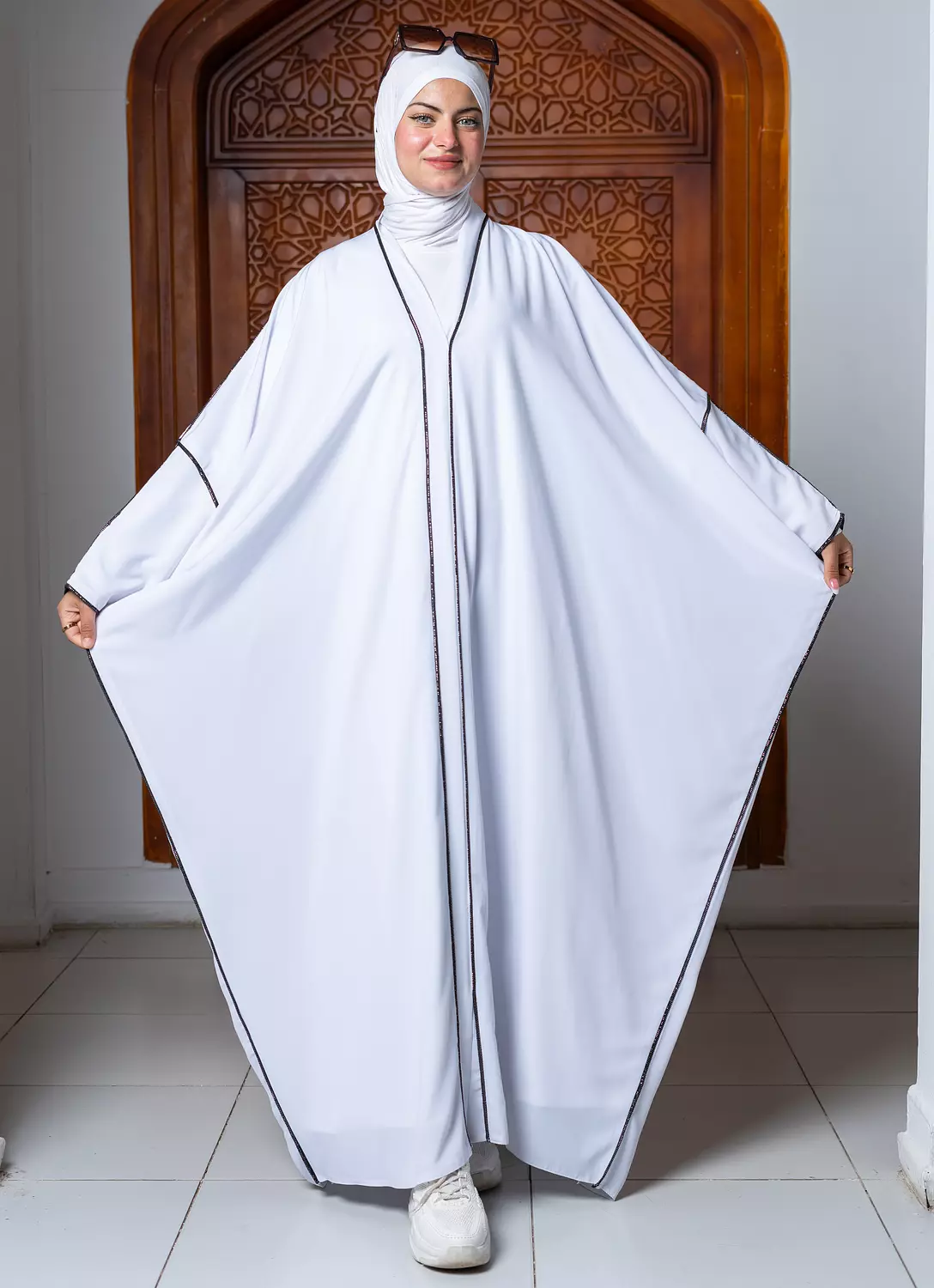 Abaya butterfly hover image