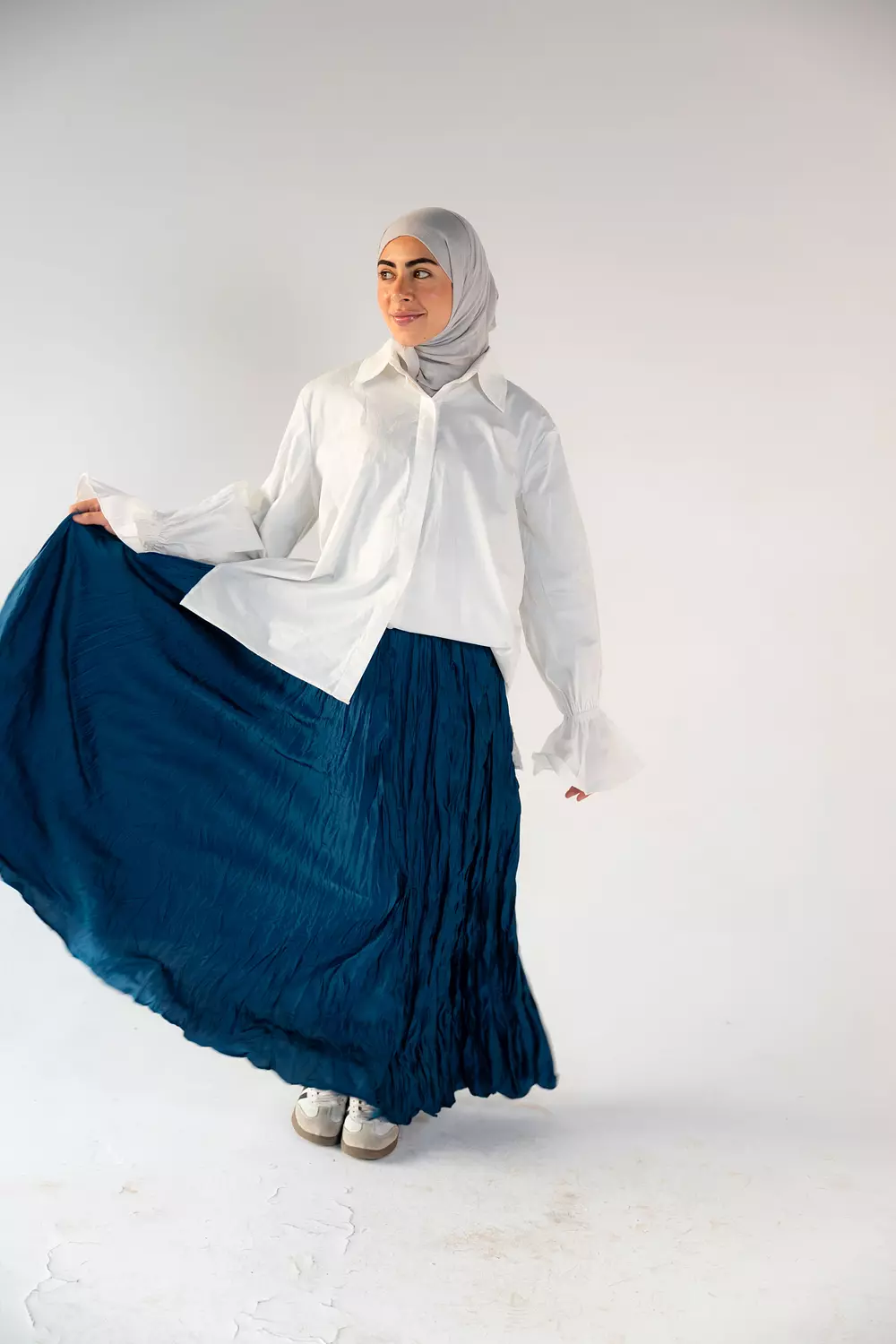 Sofia Skirt in Turquoise image