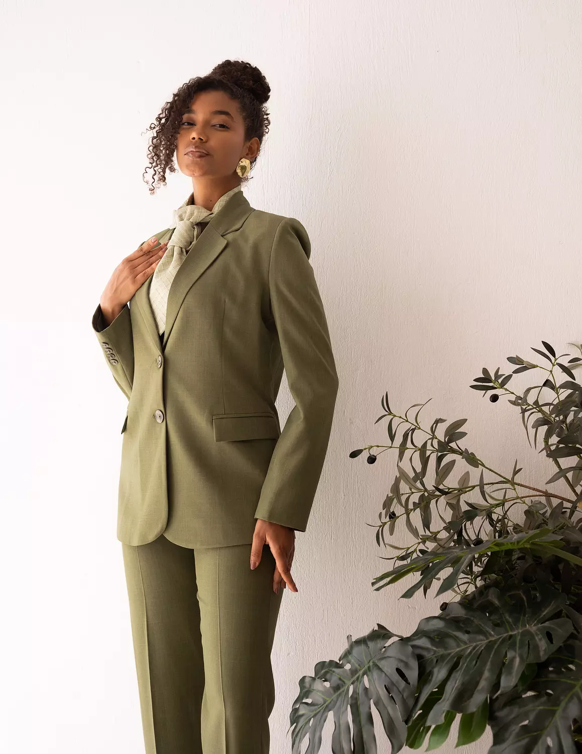 Olive Glamour straight blazer 4