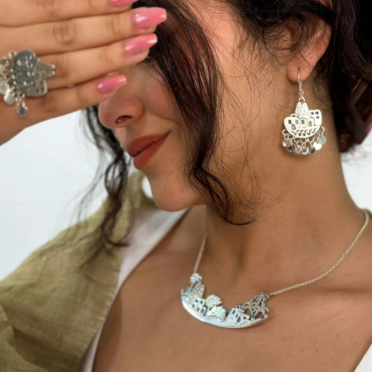 Dangling Falahy earrings image