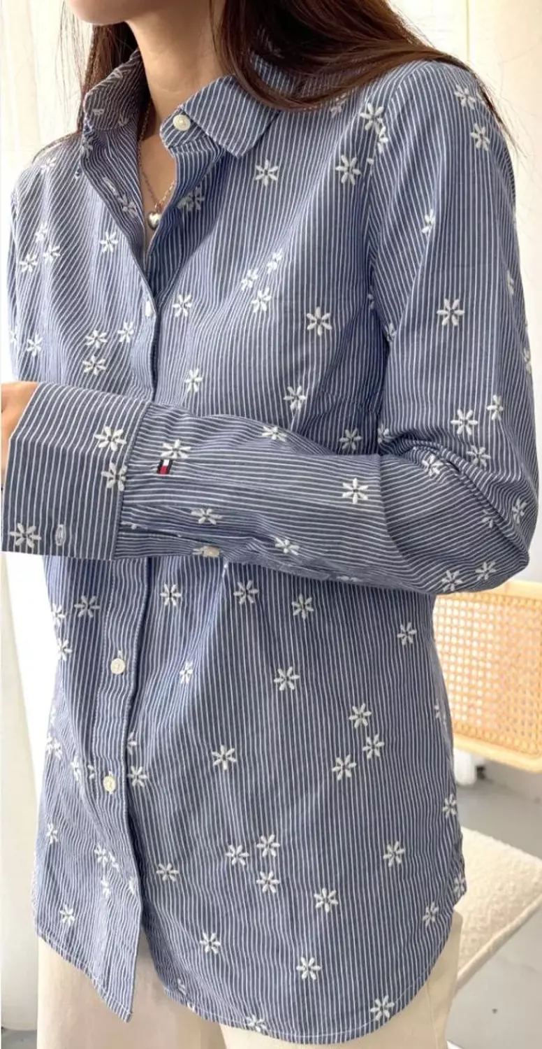 Tommy hifiger blue with white flowers blouse  hover image