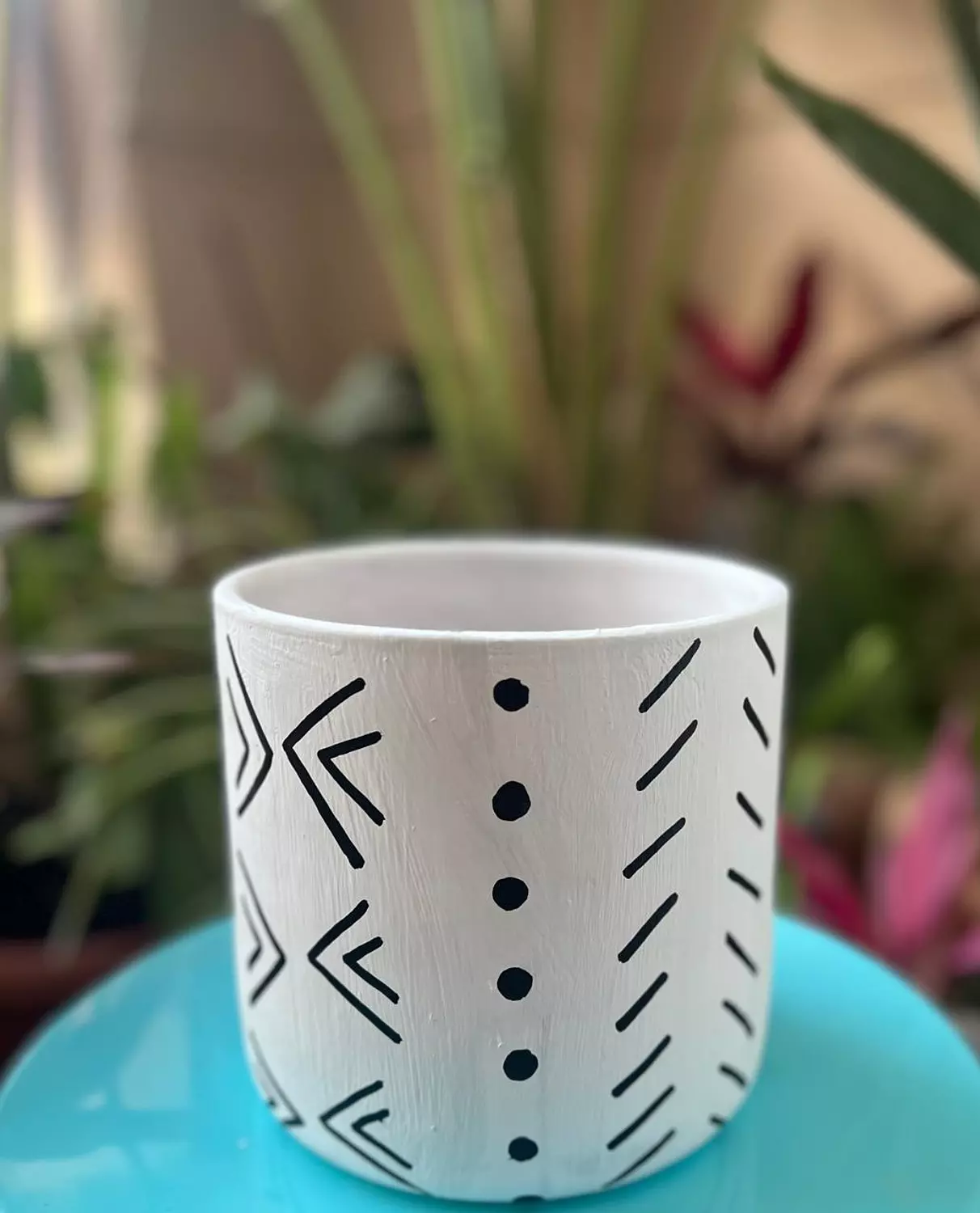 White X Black Pottery Plant Pot Size 16  hover image