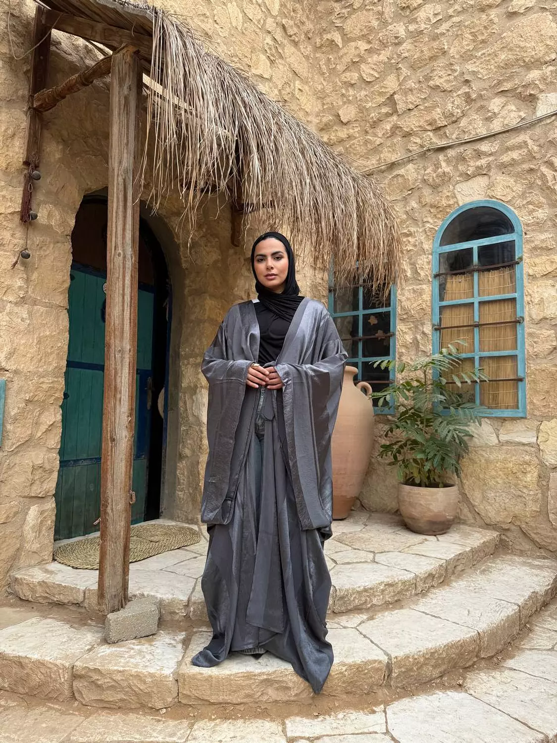 Mixed shimmer abaya 2