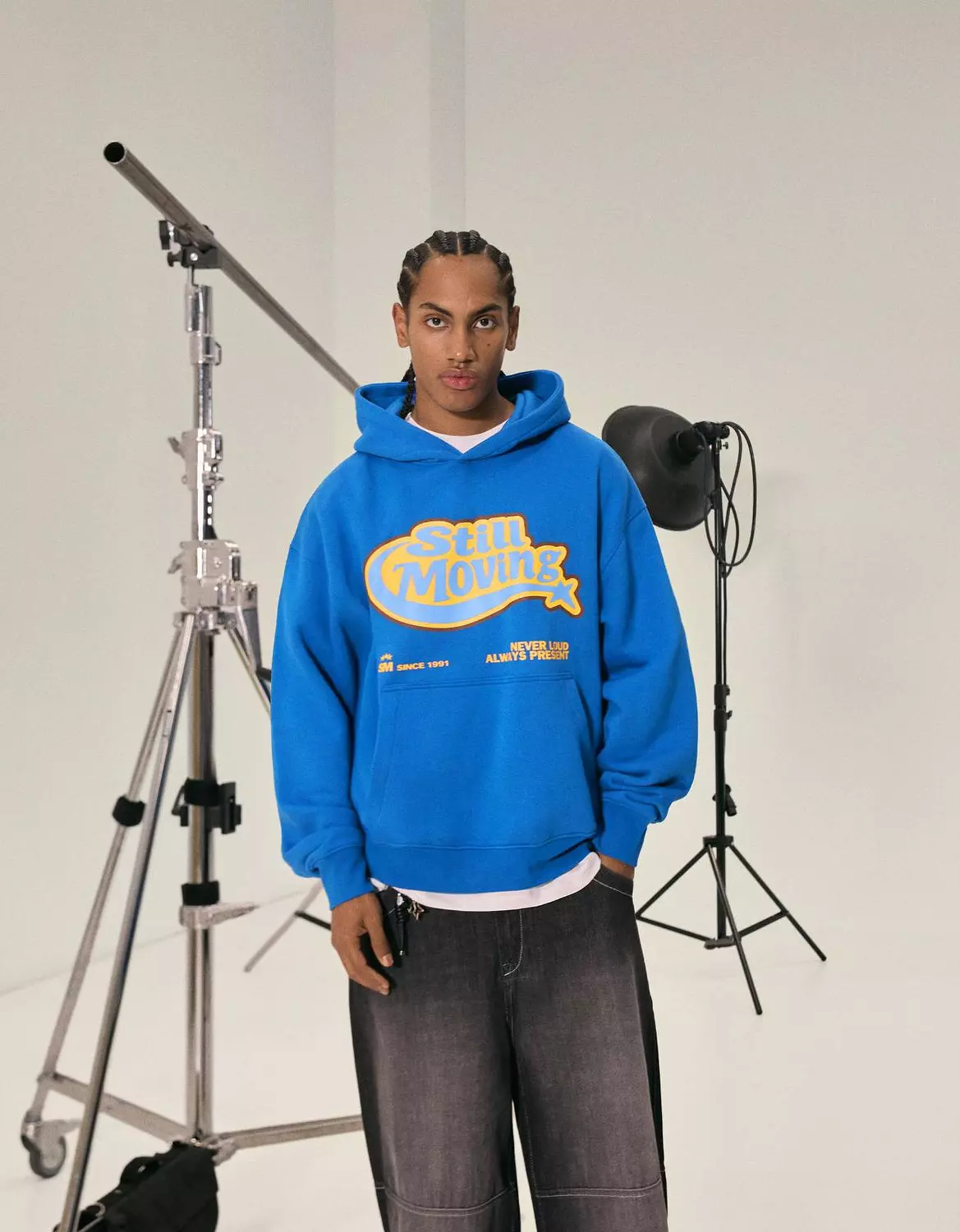 BERSHKA STILL MOVING HOODIE  1