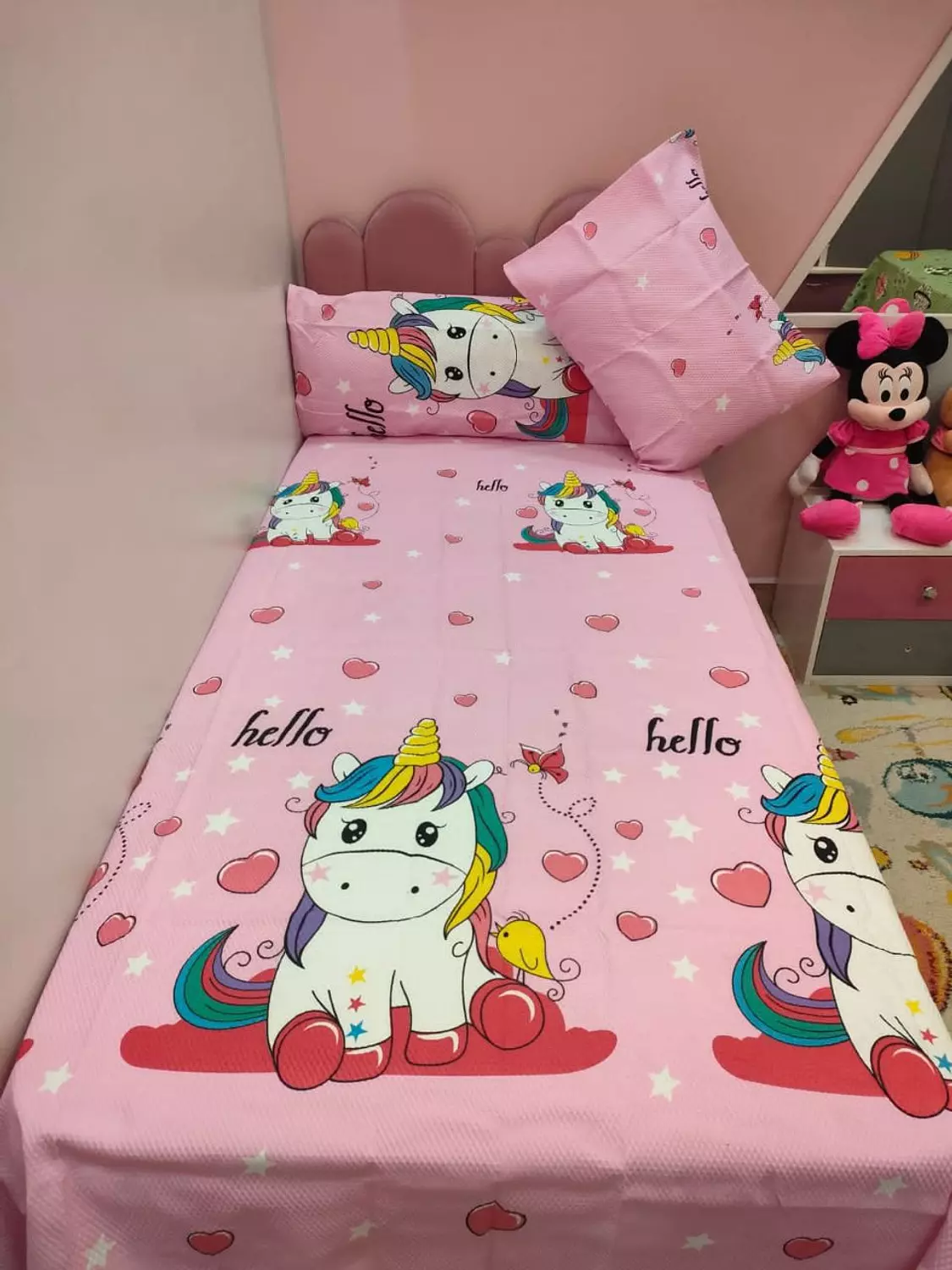 red unicorn children's bedding set hover image