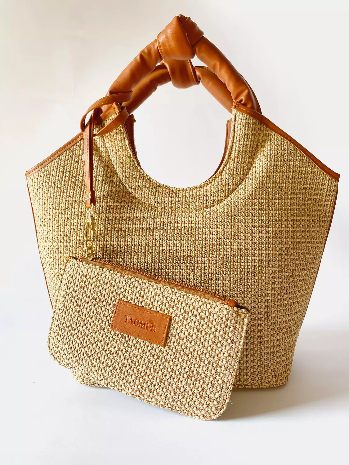 camel summer bag image