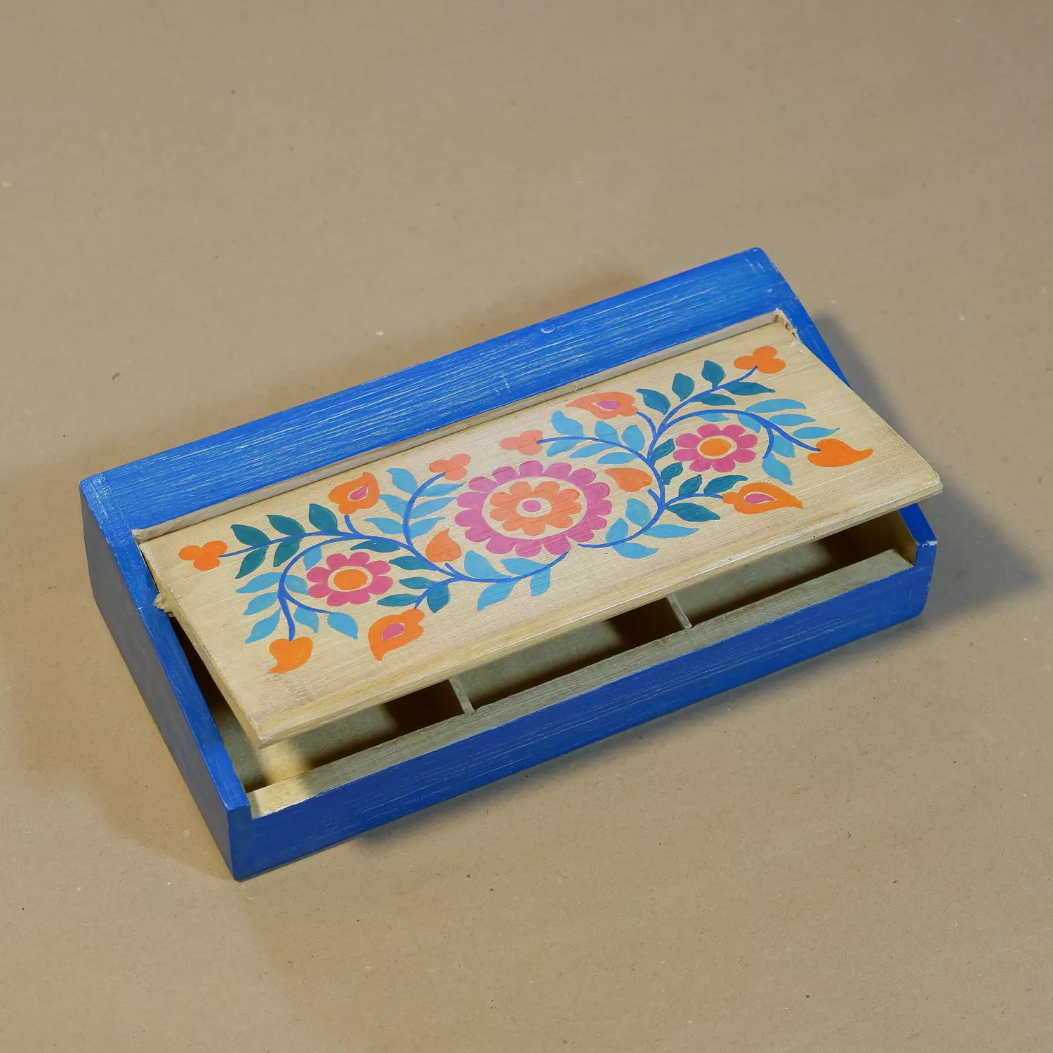 Strip flower colours Tea box mayla image