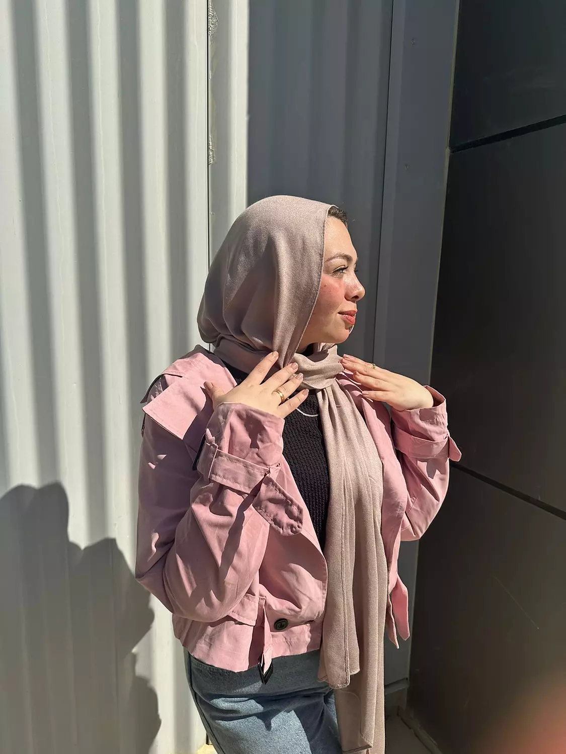 Cropped trench coat in bubblegum 1