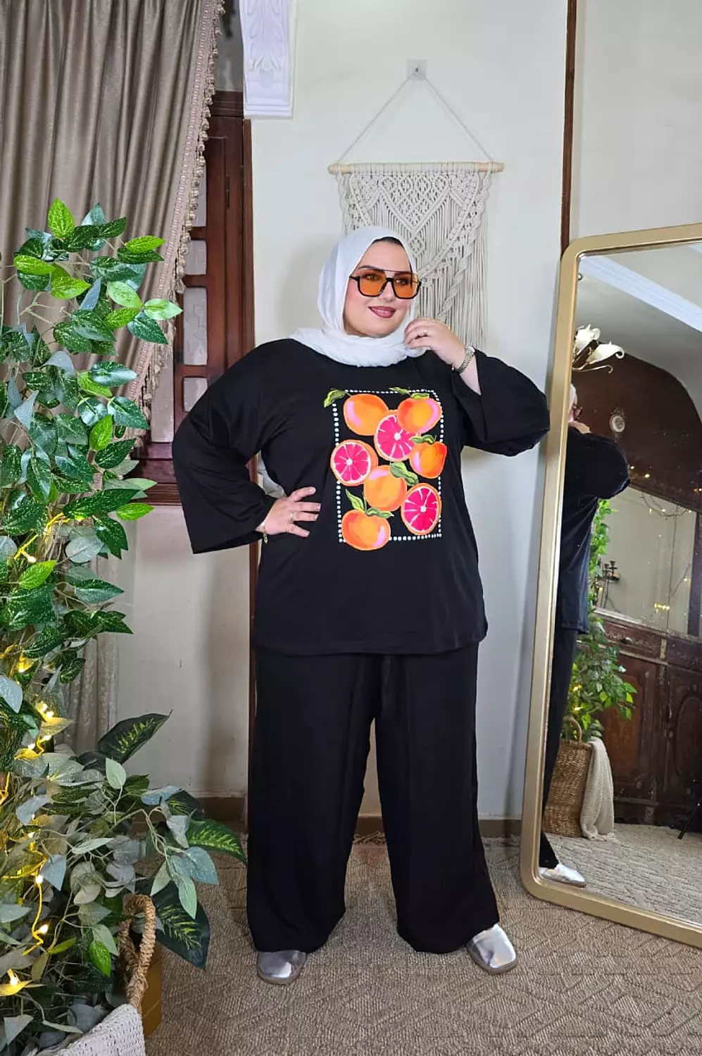 The go to tshirt ( black ) image