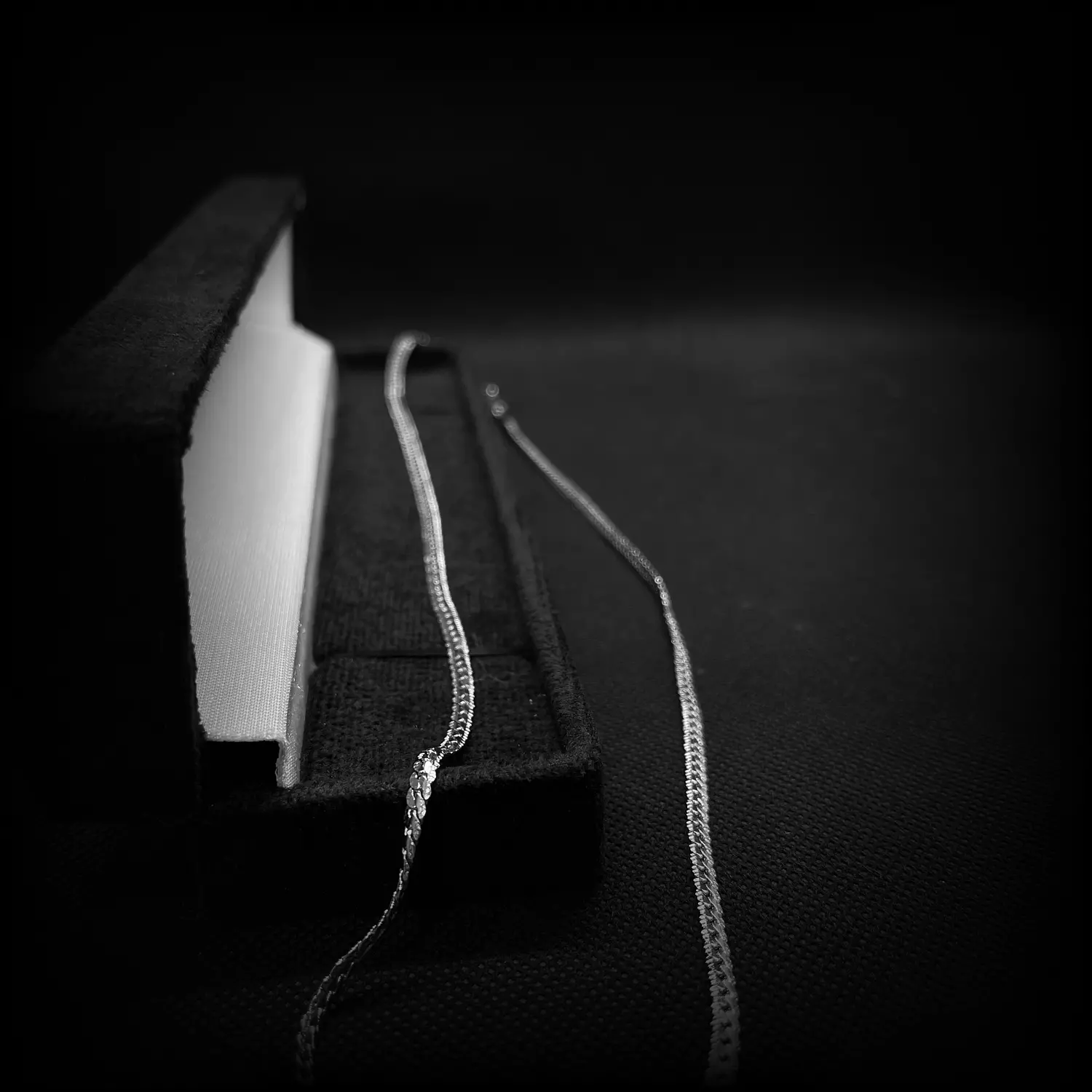Sterling curb chain  2
