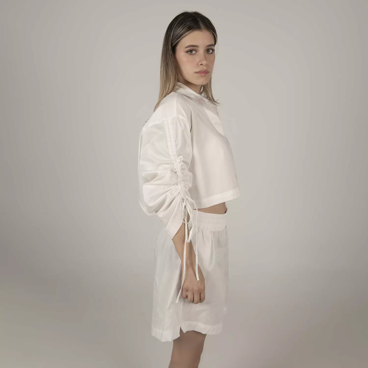 The cropped poplin shirt  4