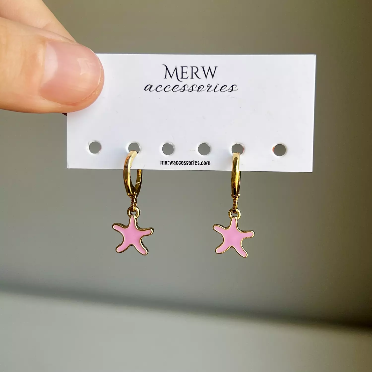 Small pink star earring  image