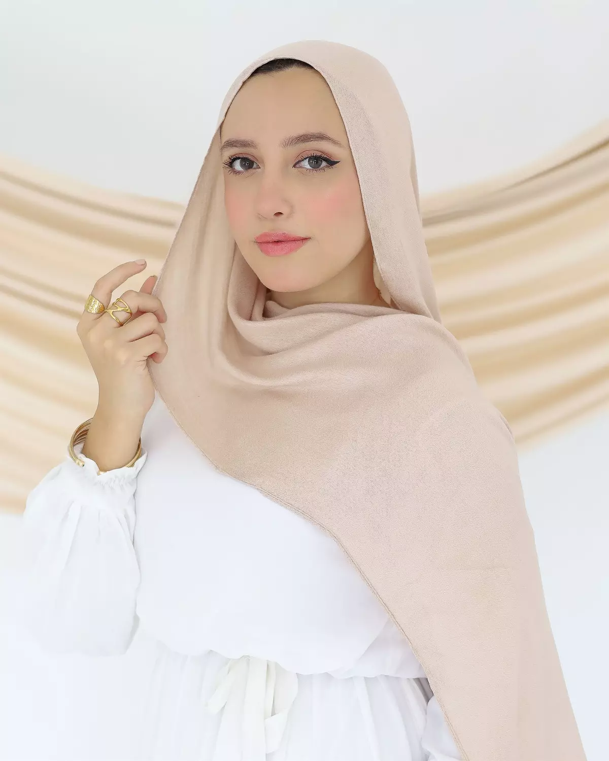 Beige Elegance image