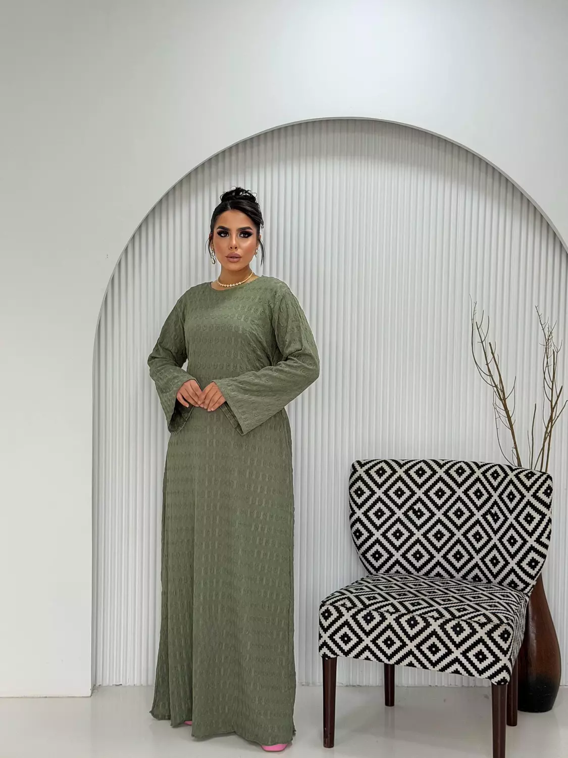 Allure Textured Dress In Olive 5