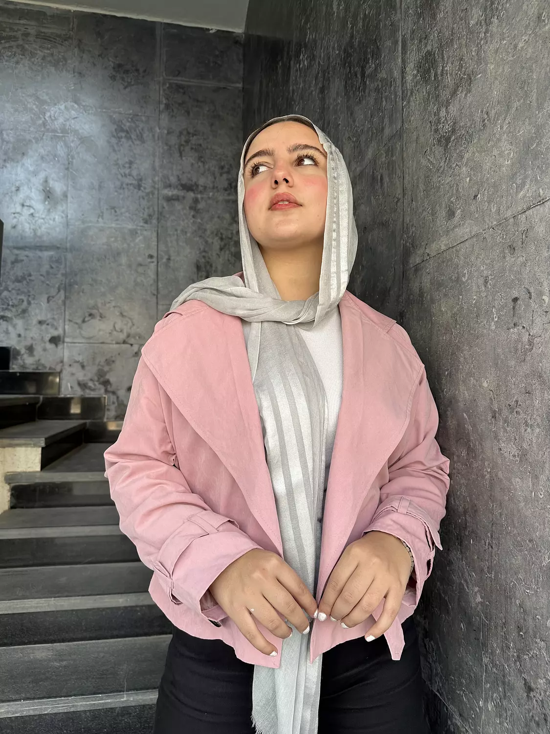 Cropped trench coat in bubblegum