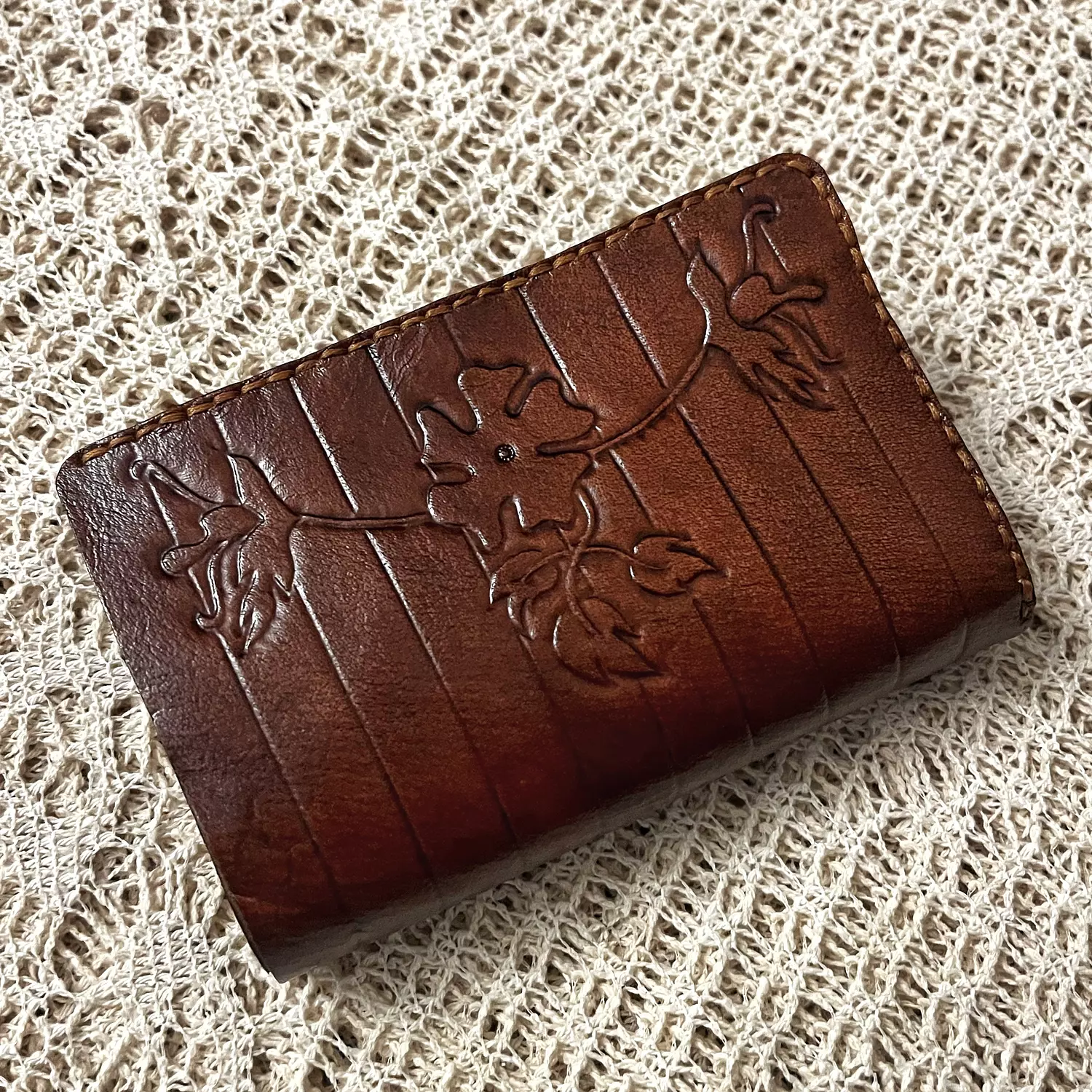 Art Nouveau bloom medium leather wallet image