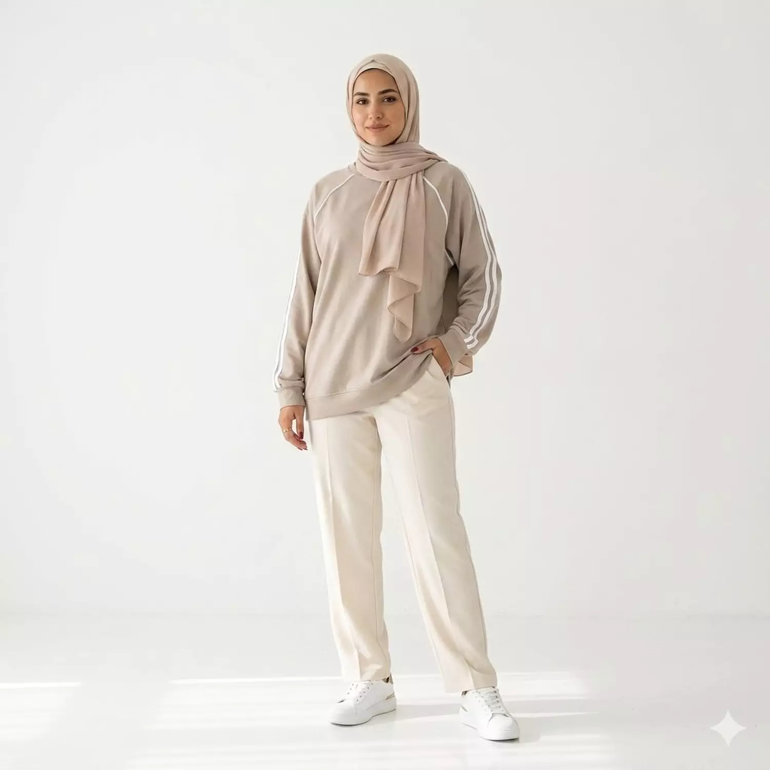 3-Stripe Oversized Sweatshirt 2