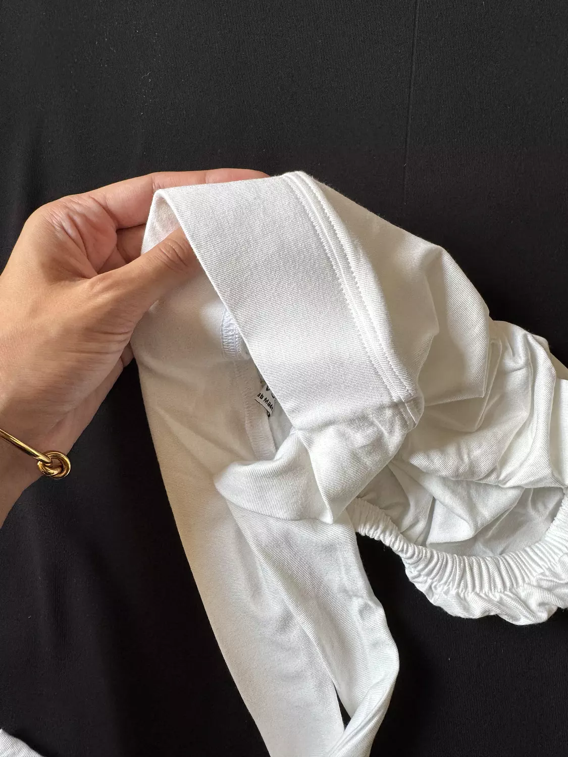 Cotton Kuwaiti with Tie-back hover image