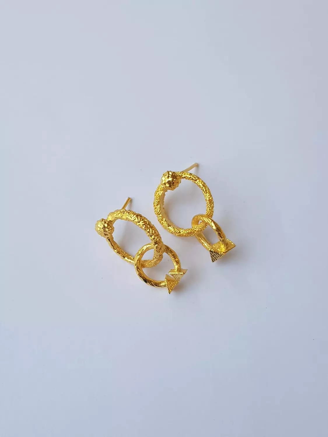 swirl 2 earring image