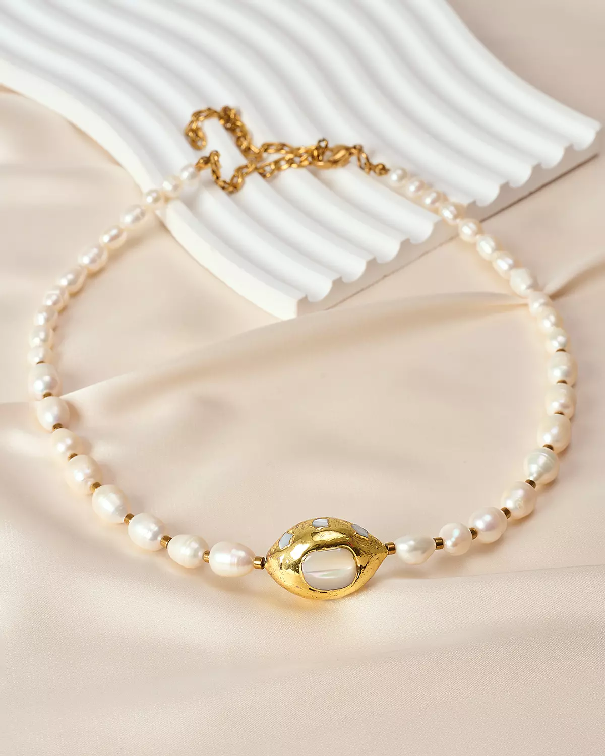 Golden Pearl Aura Necklace image