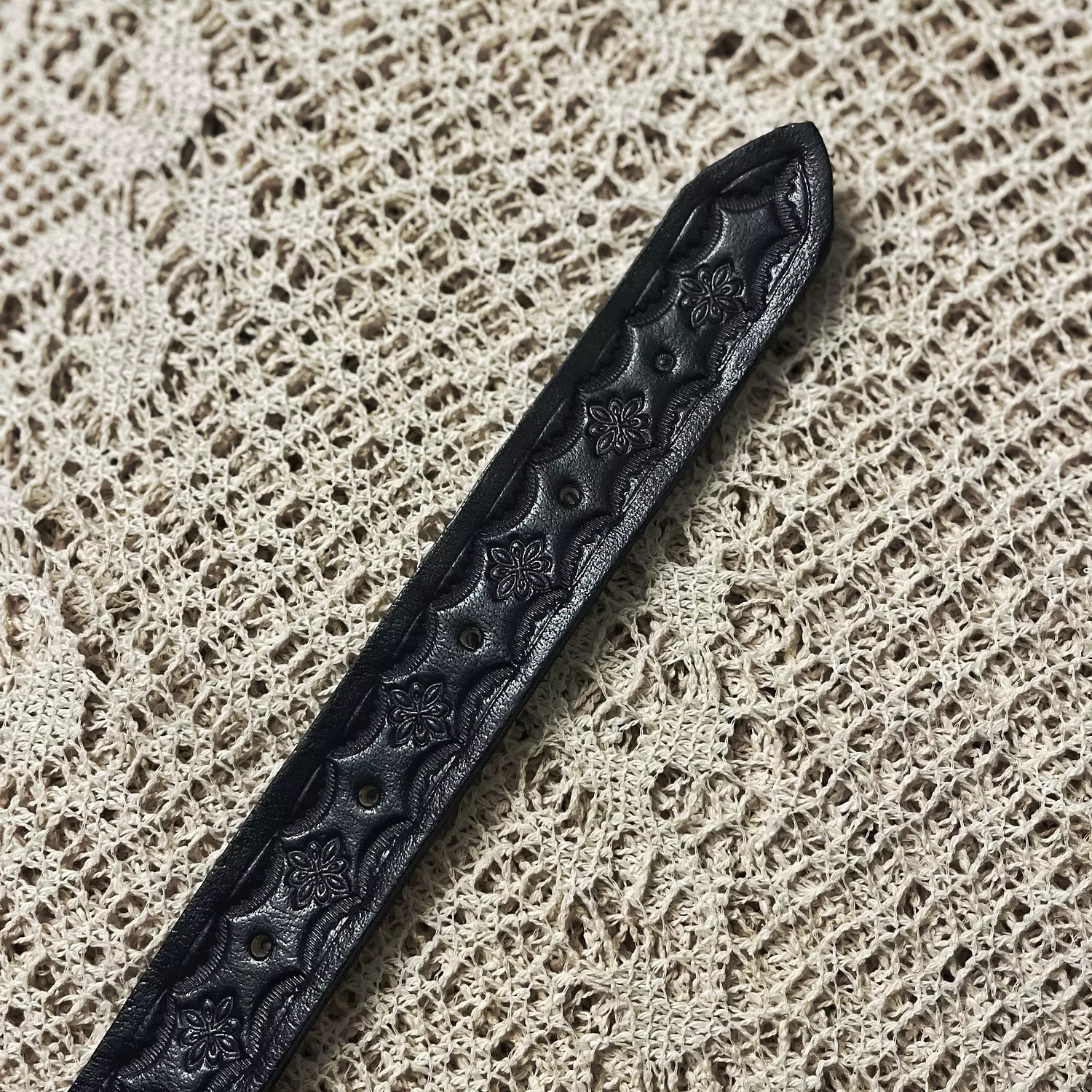 Tooled leather belt - Star flower 8