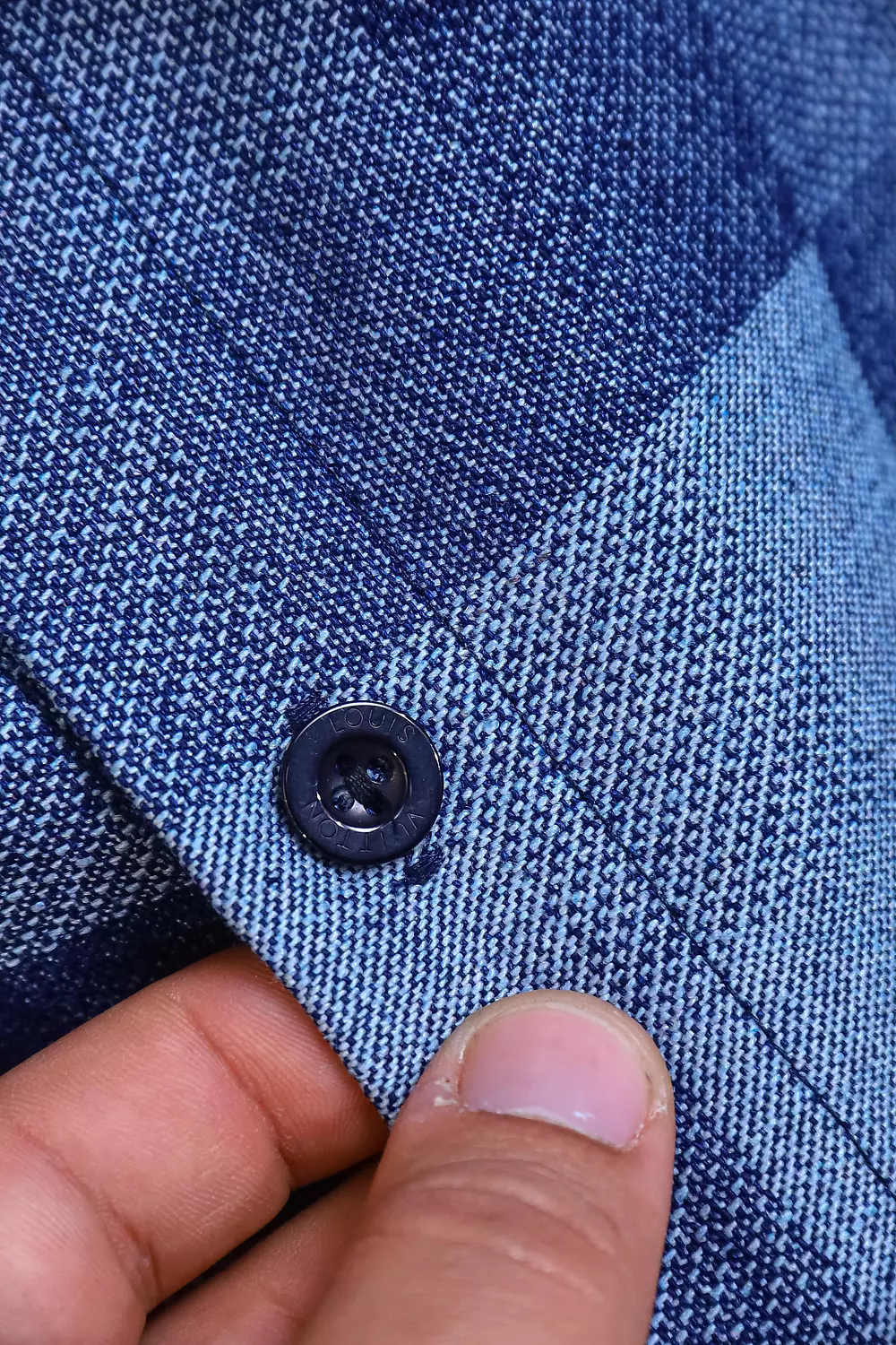 LOUIS VUITTON SUIT \ 1968 2