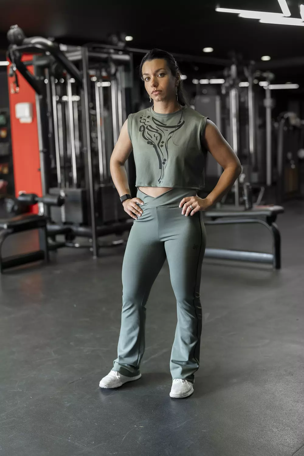 HURRA'S OLIVE SPORTY TOP - انتي و كفى  1