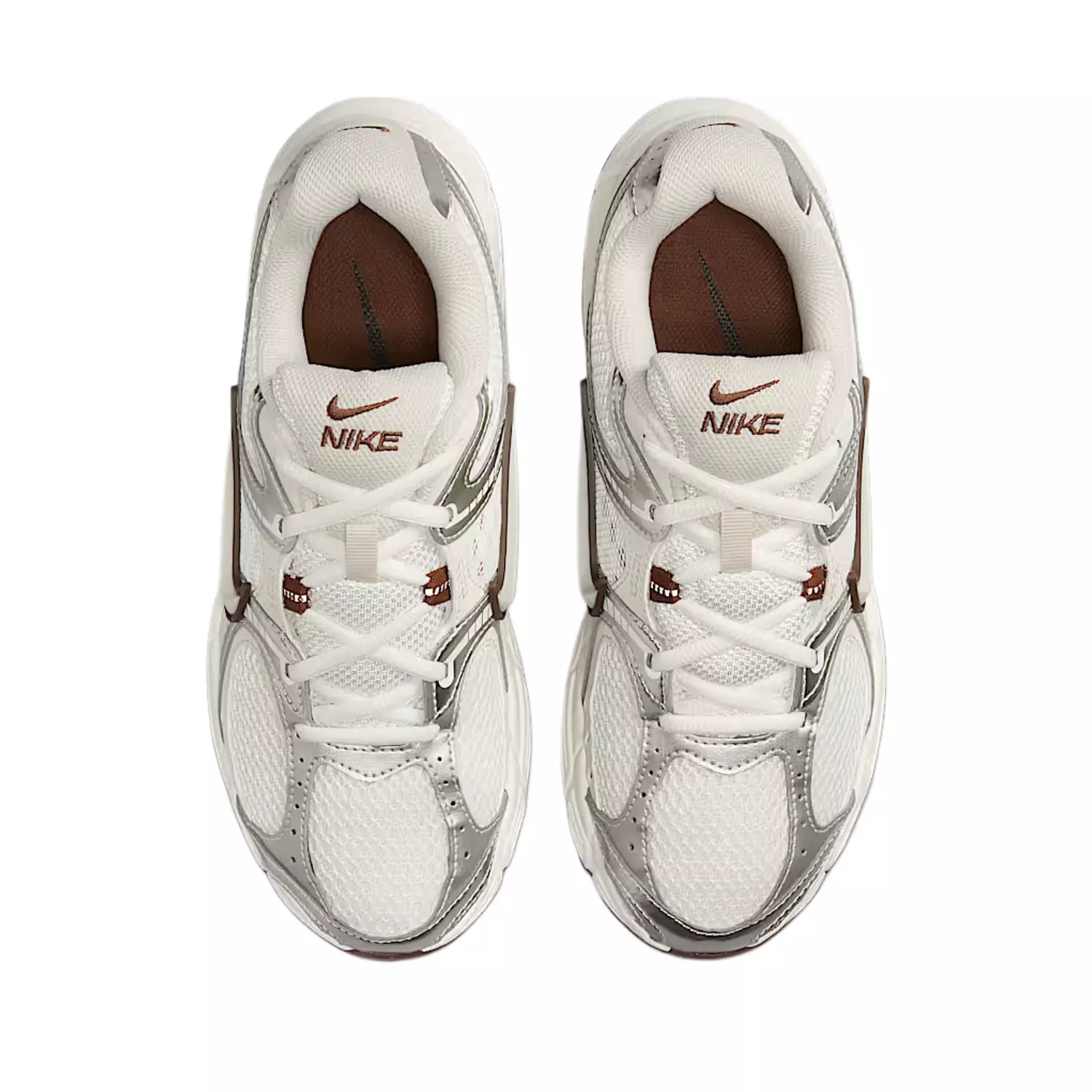 Nike V5 RNR ‘ Sail Fauna Brown Phantom Light Orewood Brown 3