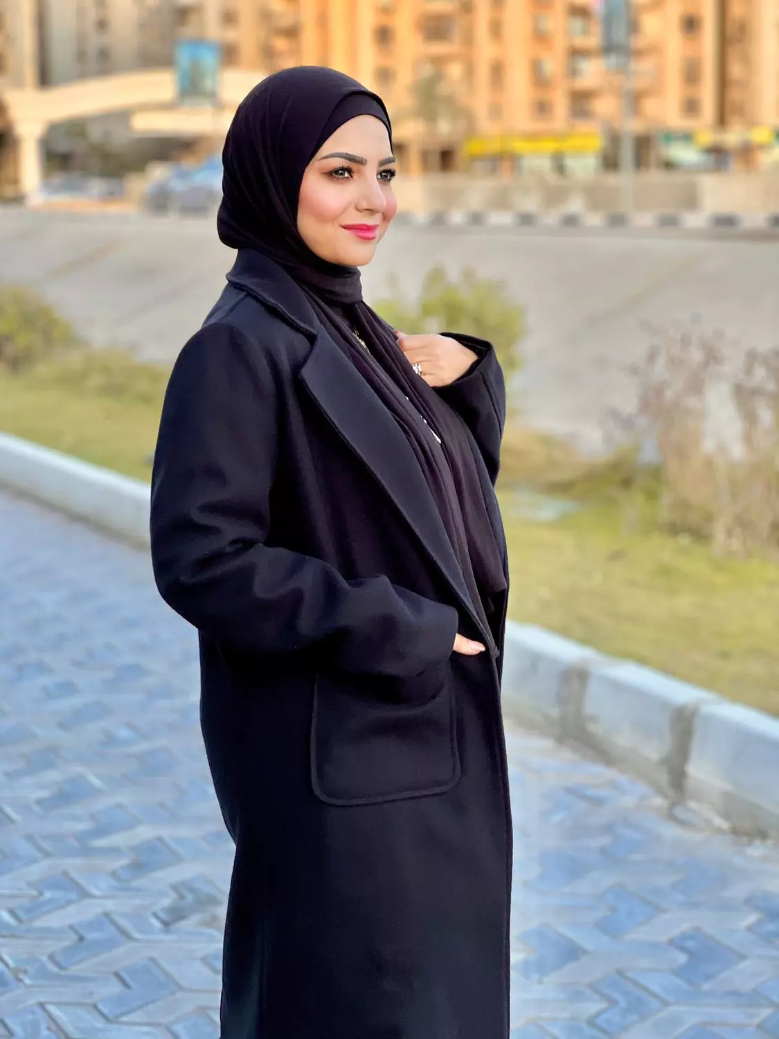 Baize Winter Coat - Black 4