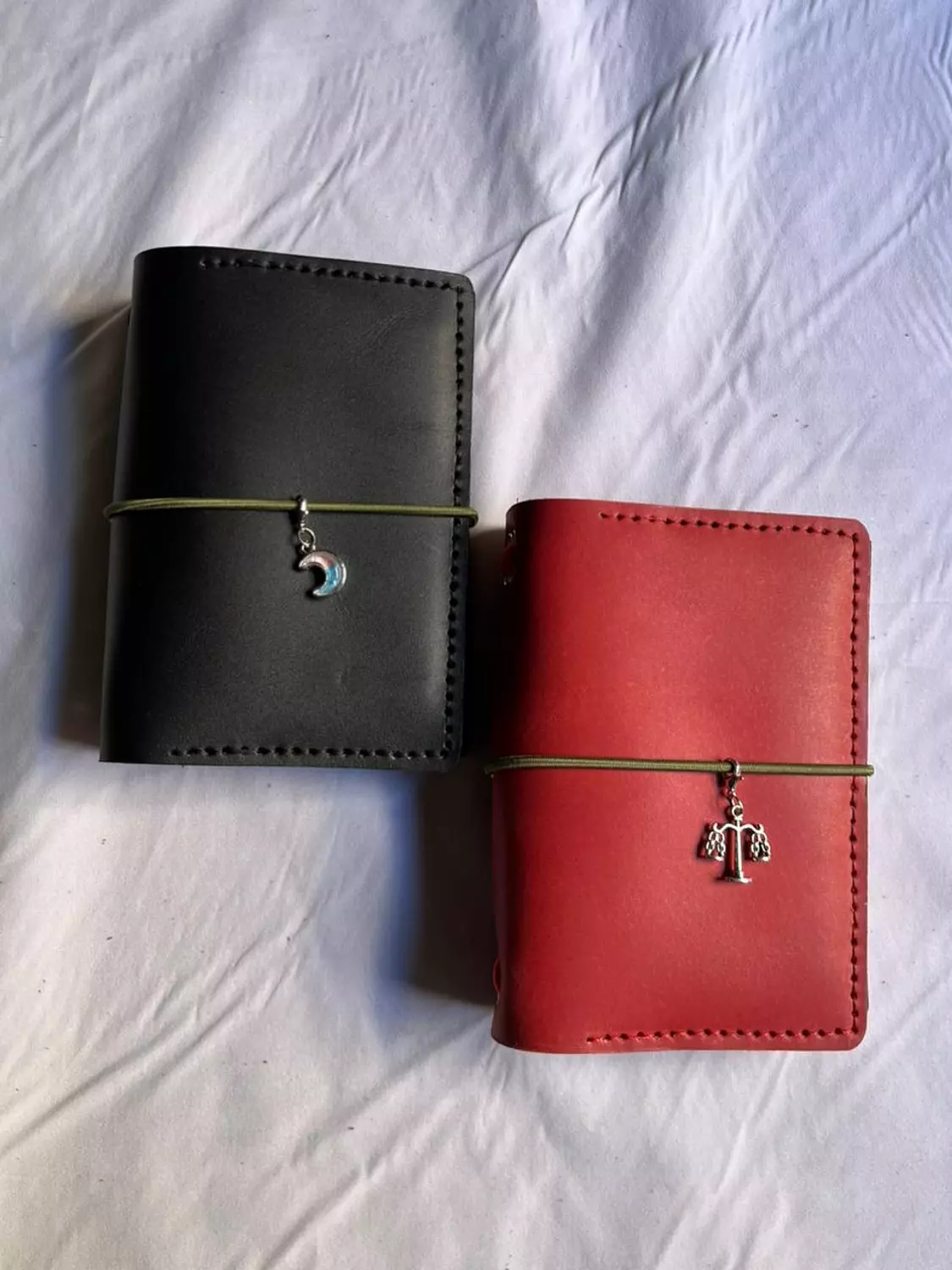 Bifold A6 with pockets  2