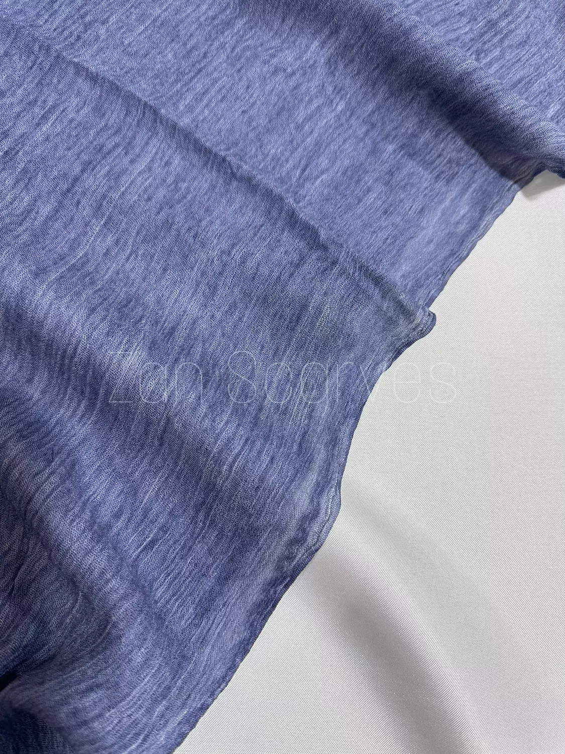 Jeans hover image