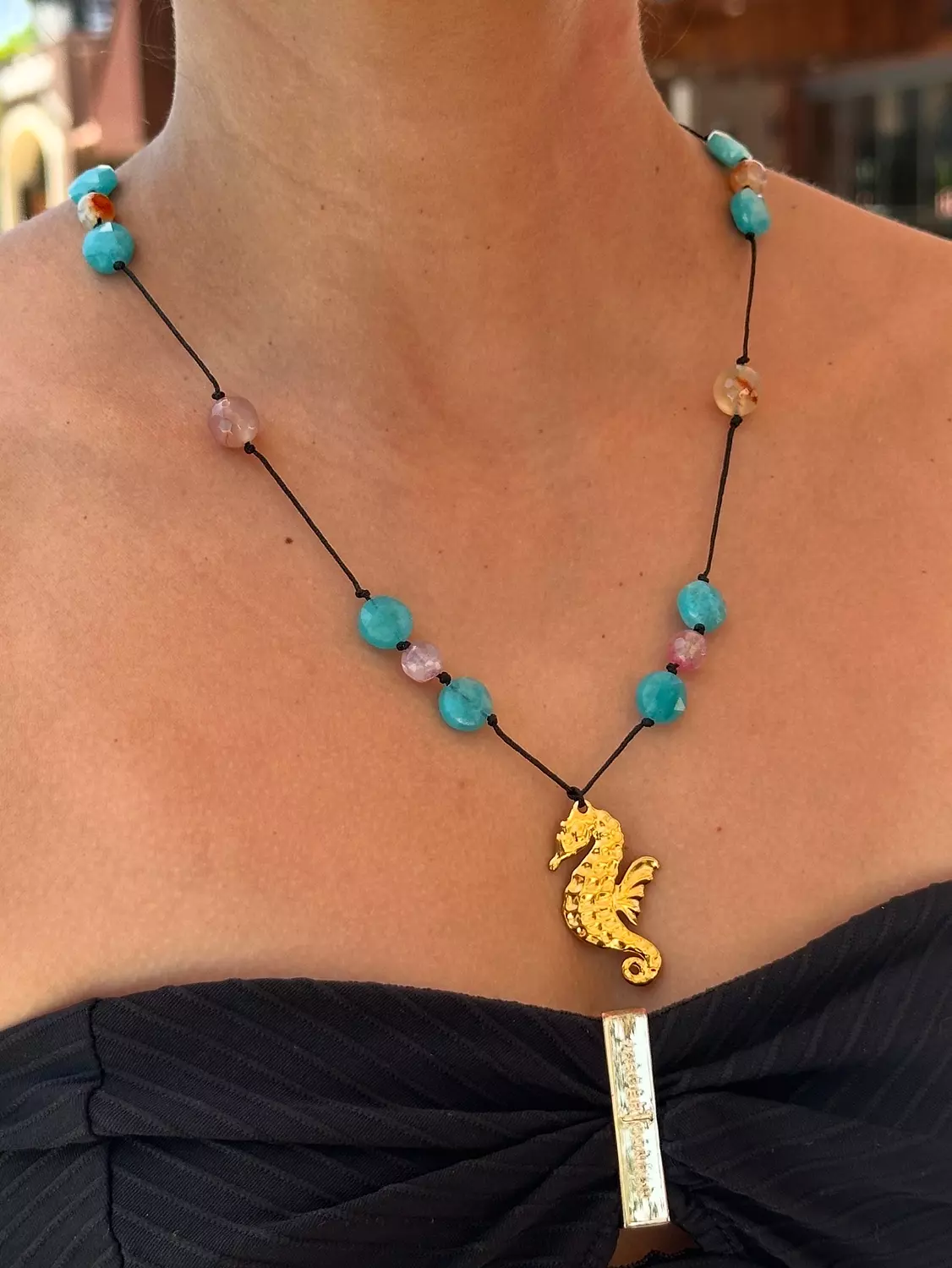 Gold Seahorse 2