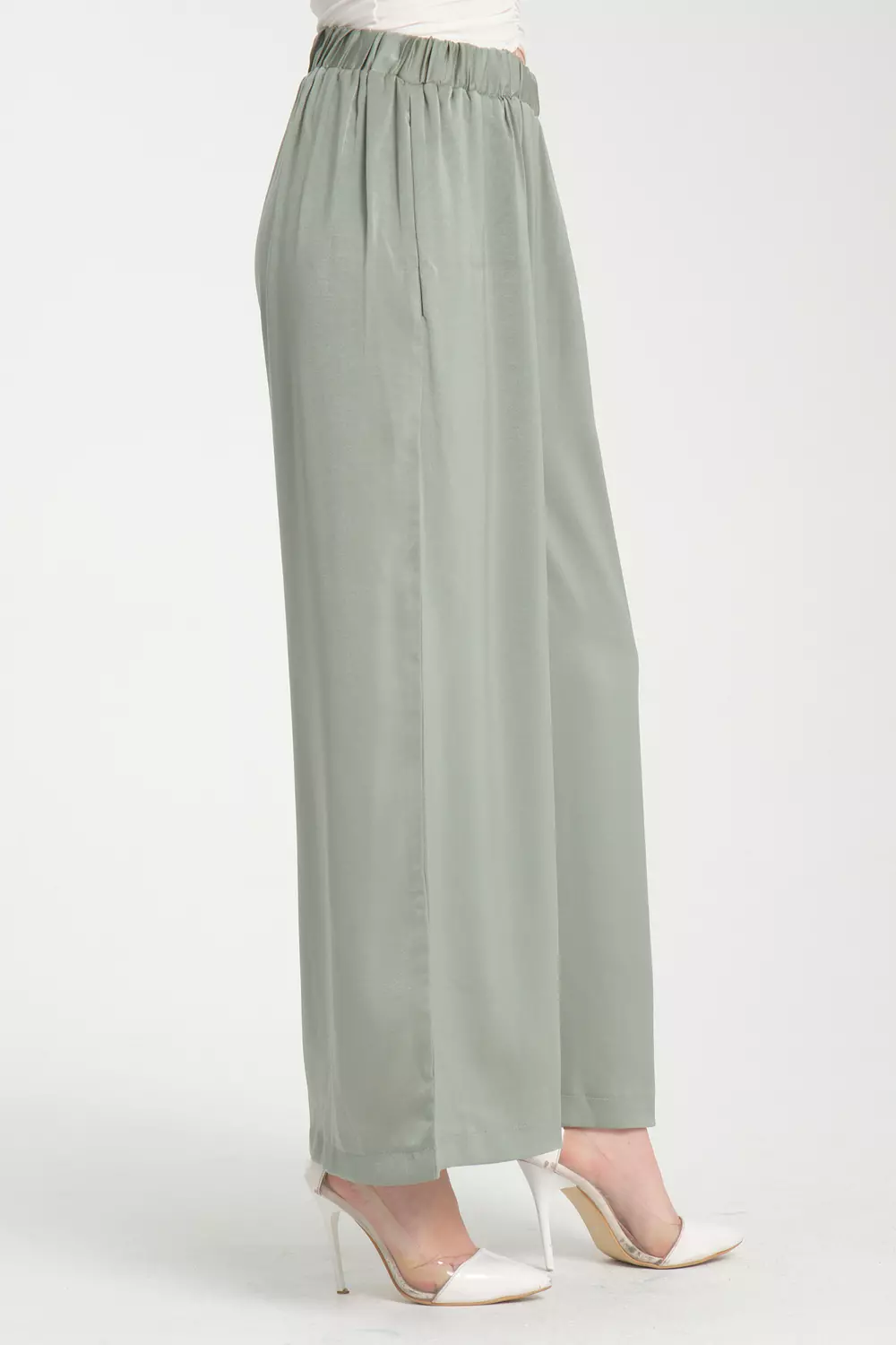 Trousers 17