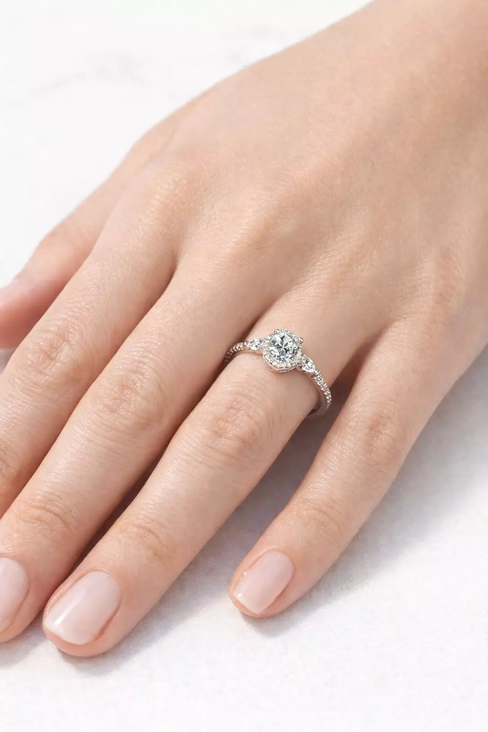 Silver Ring Daimond image