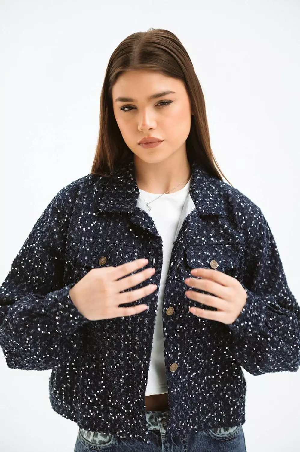 <p style="text-align: center"><strong><em><u>jeans</u></em></strong></p>