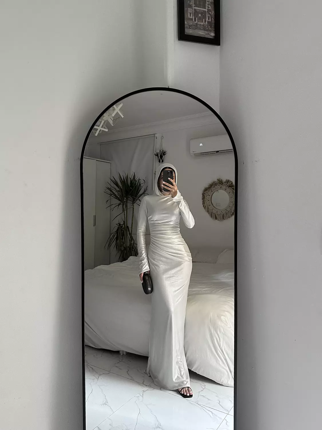 Nova dress in silver white 1