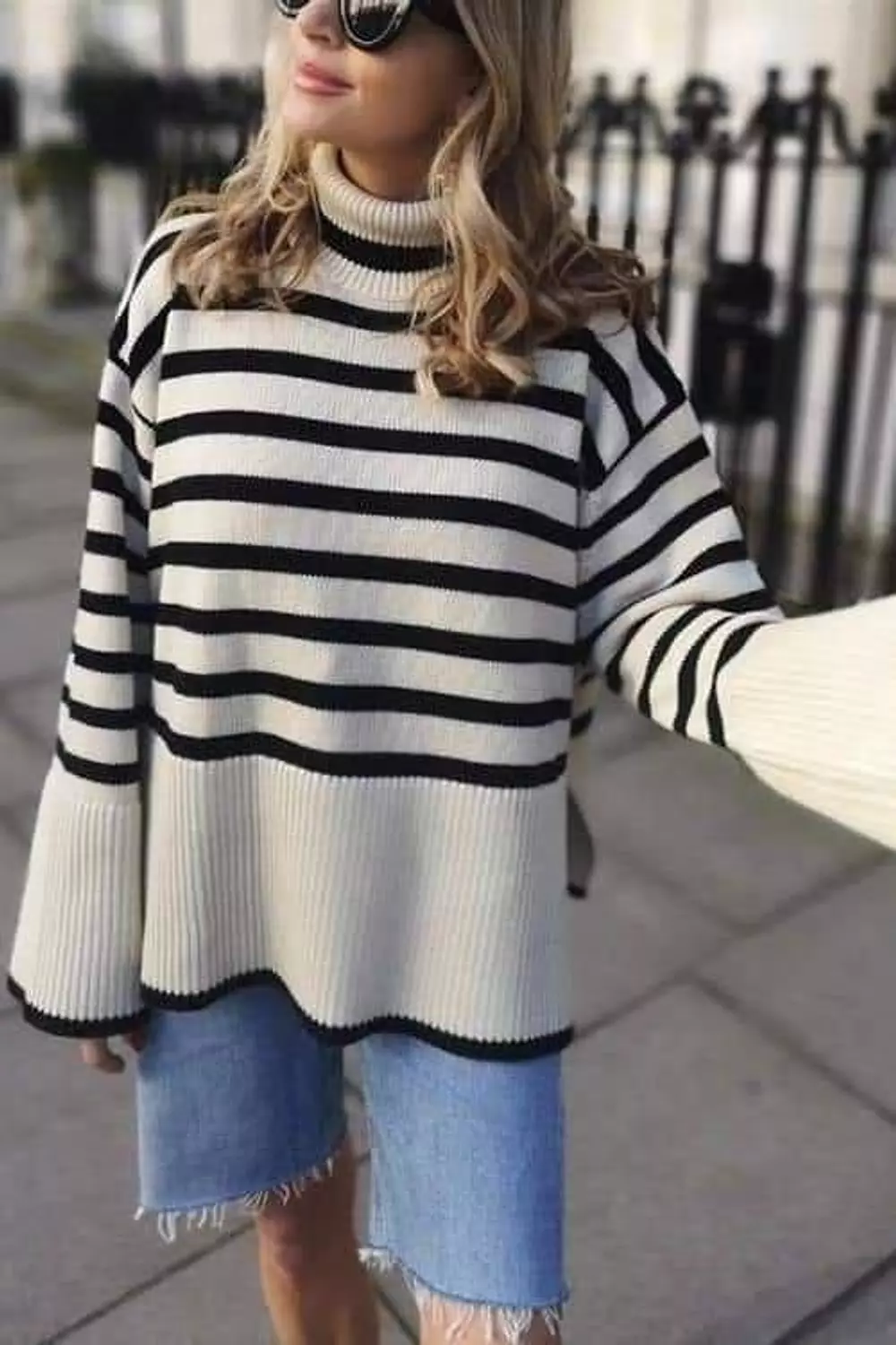 Striped pullover  4